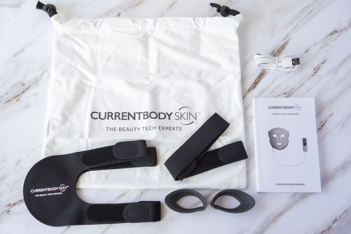CurrentBody LED マルチライト マスクの付属品